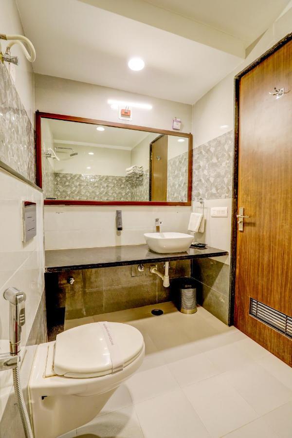 Hotel Shree Nanda อุเดเปอร์ ภายนอก รูปภาพ