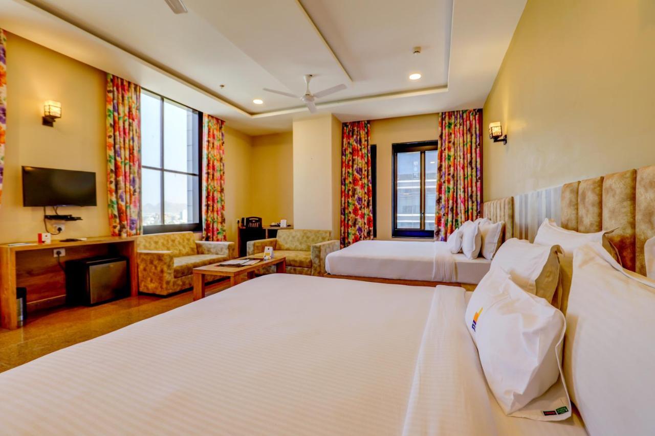 Hotel Shree Nanda อุเดเปอร์ ภายนอก รูปภาพ
