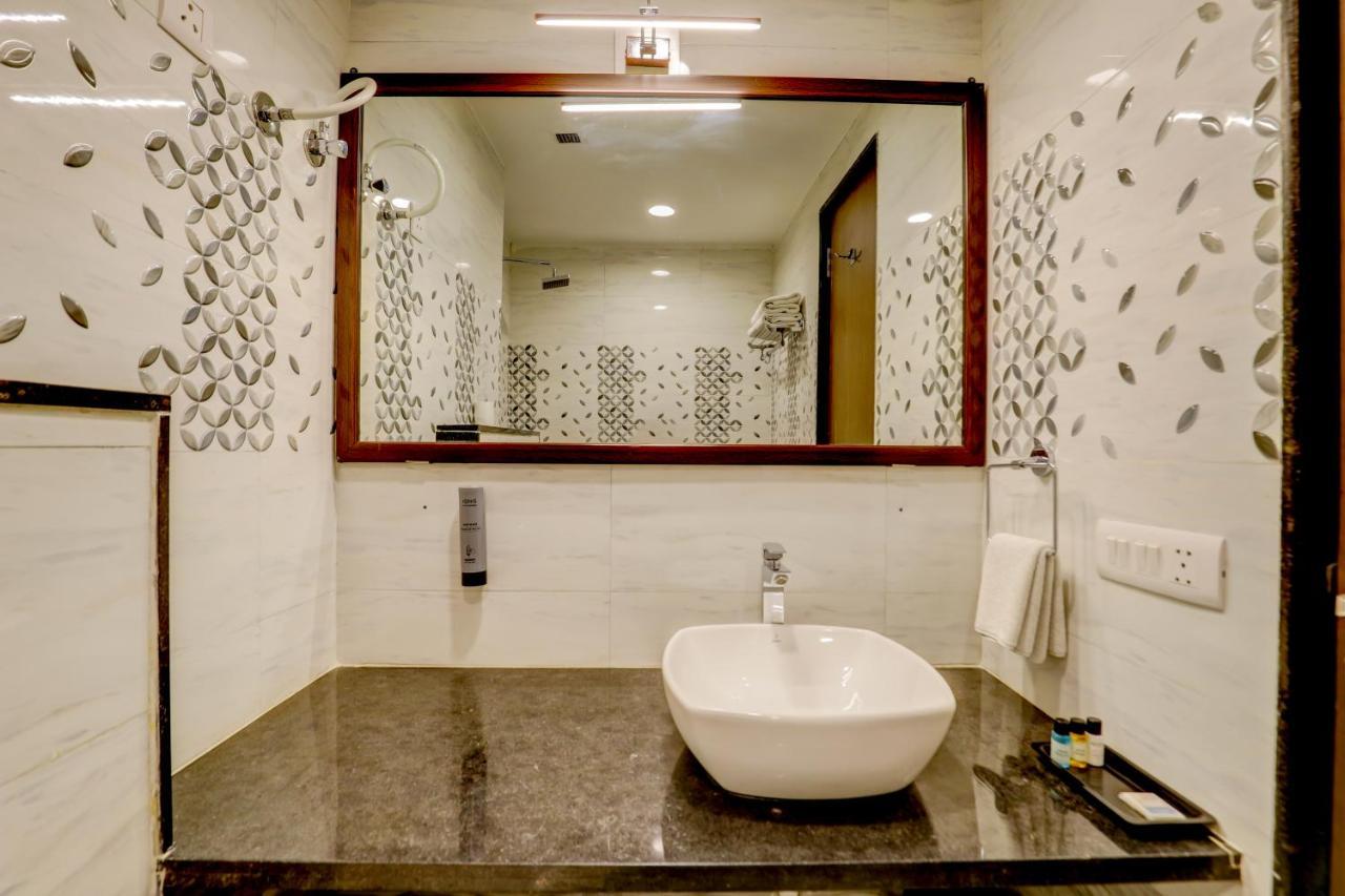 Hotel Shree Nanda อุเดเปอร์ ภายนอก รูปภาพ