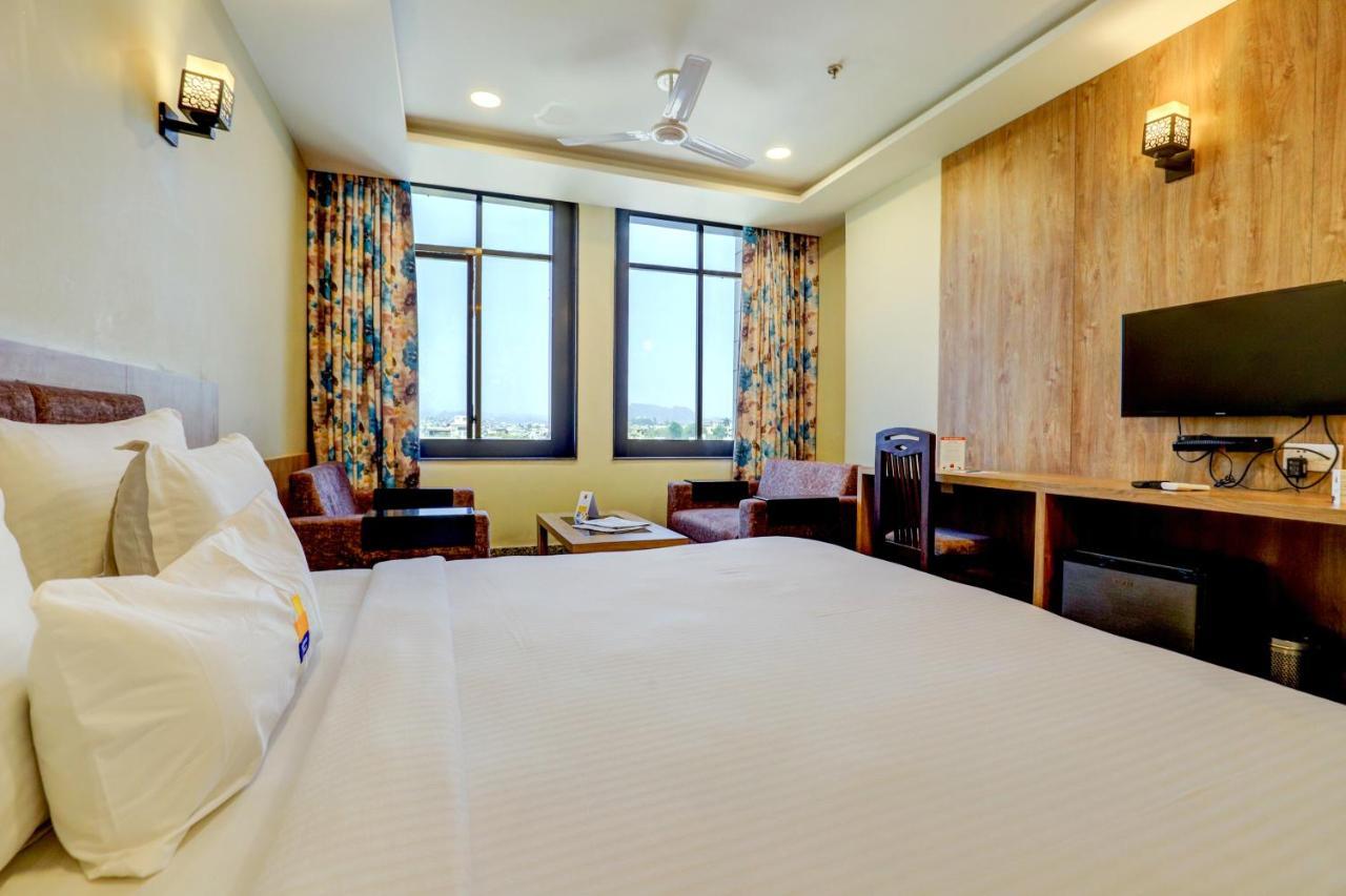 Hotel Shree Nanda อุเดเปอร์ ภายนอก รูปภาพ