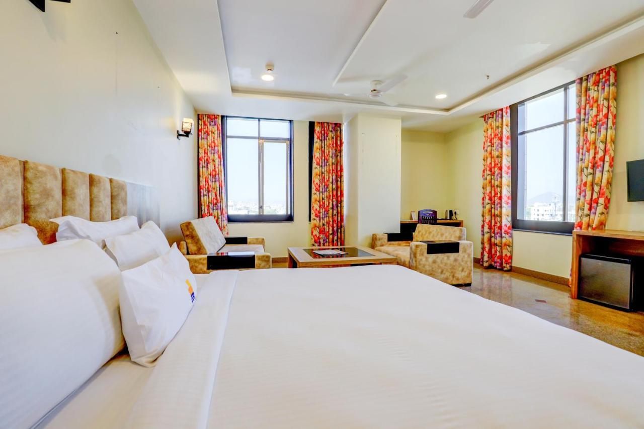 Hotel Shree Nanda อุเดเปอร์ ภายนอก รูปภาพ