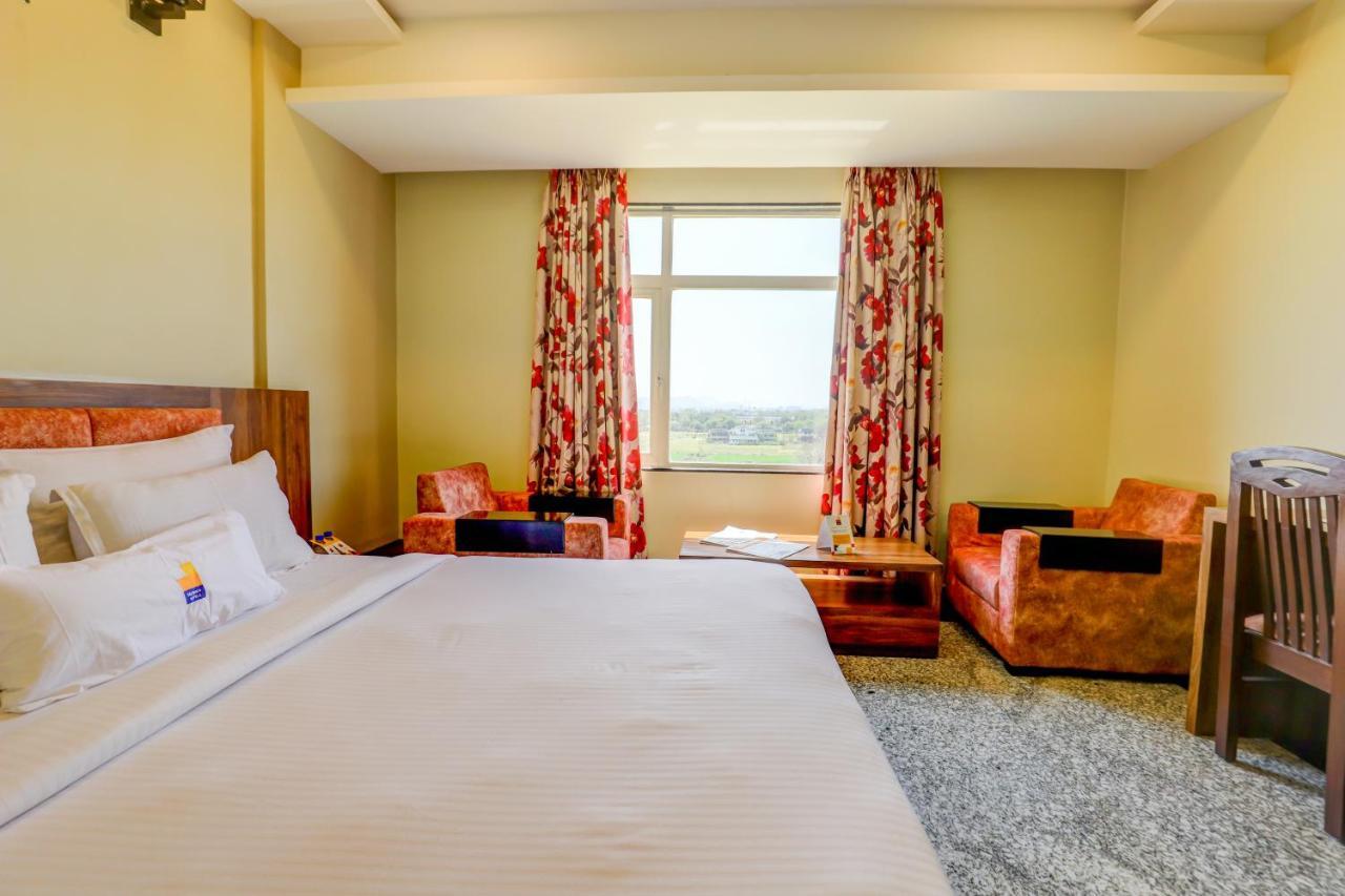 Hotel Shree Nanda อุเดเปอร์ ภายนอก รูปภาพ